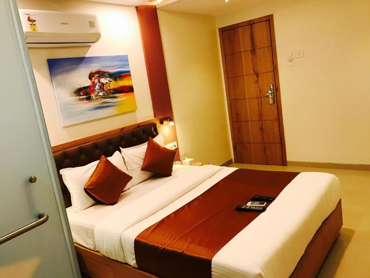 Hotel Grandeur Mumbai Exterior foto