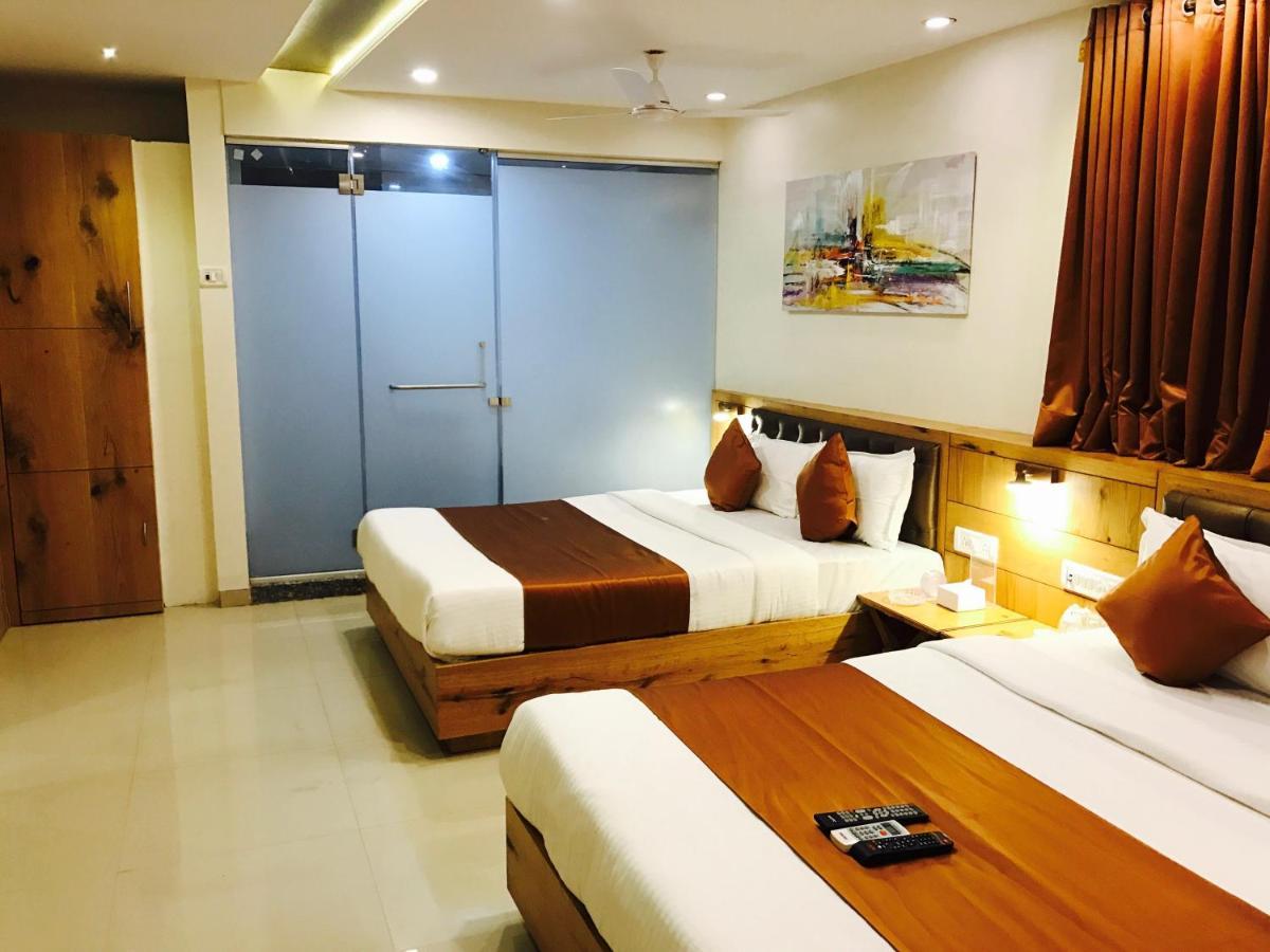 Hotel Grandeur Mumbai Exterior foto